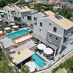 Nicole Collection- Cove Μεγανήσι