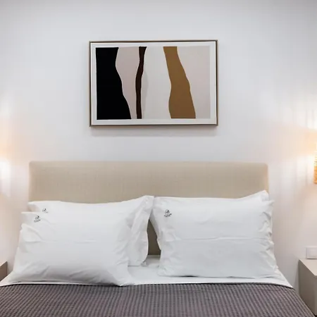 Nicole Collection- Cove 아파트 메가니시