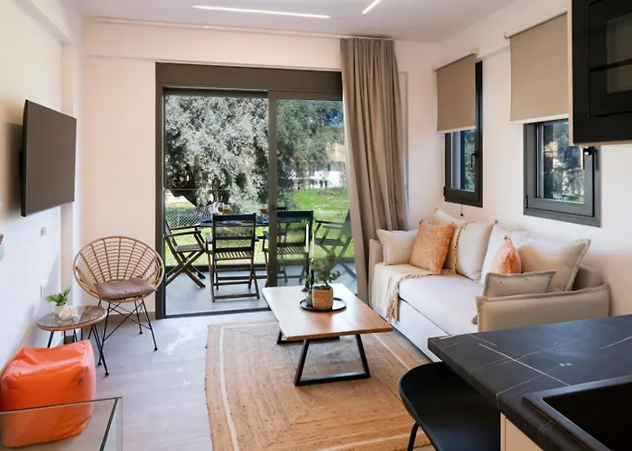 Nicole Collection- Cove 아파트