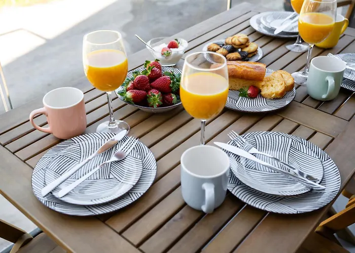 Nicole Collection- Cove 아파트