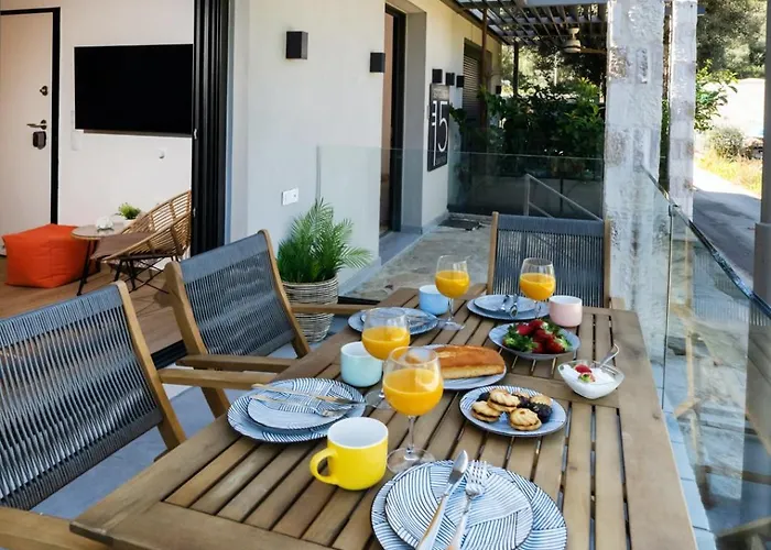 Nicole Collection- Cove * 메가니시