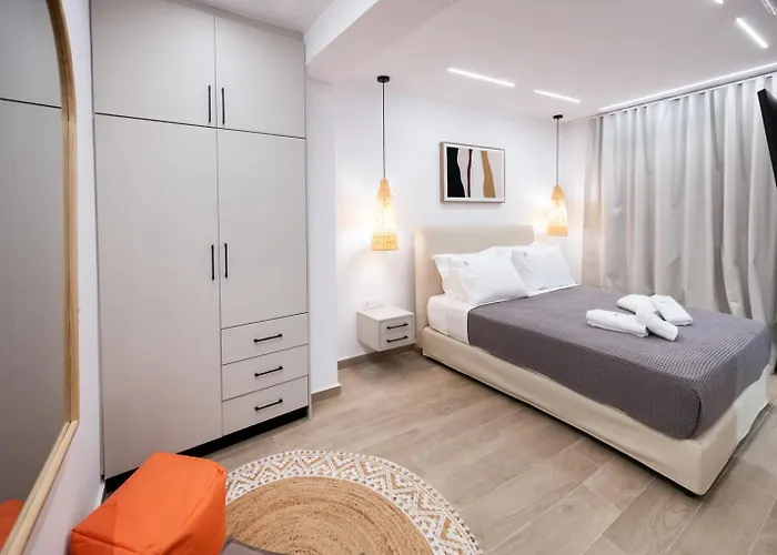 Nicole Collection- Cove 아파트