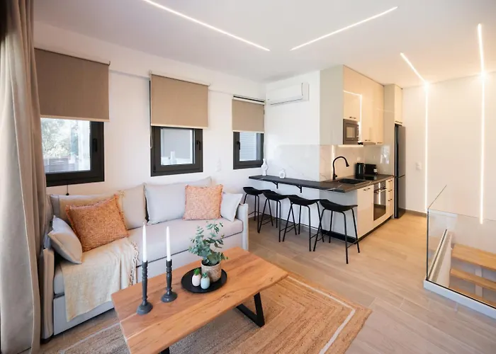 Nicole Collection- Cove 아파트 메가니시