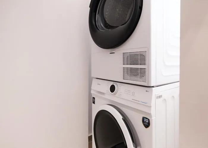 Nicole Collection- Cove 아파트 *